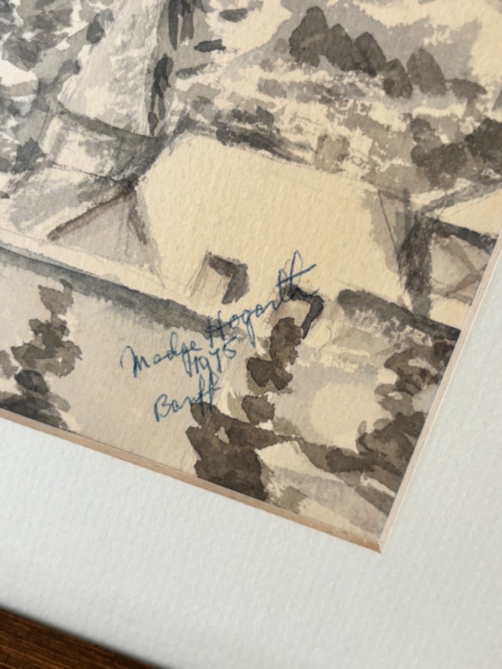 Vintage framed watercolour painting of Banff Canada signed Madge Hogarth 1975 - Picture 5 of 11